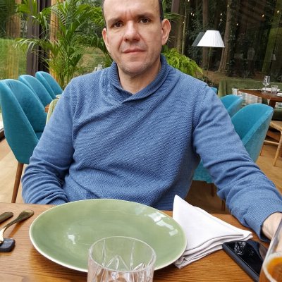Luis Edelmiro Lalin González, procurador en Pontevedra